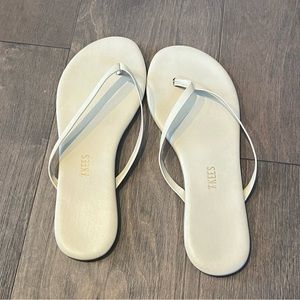 Tkees flip flops 7